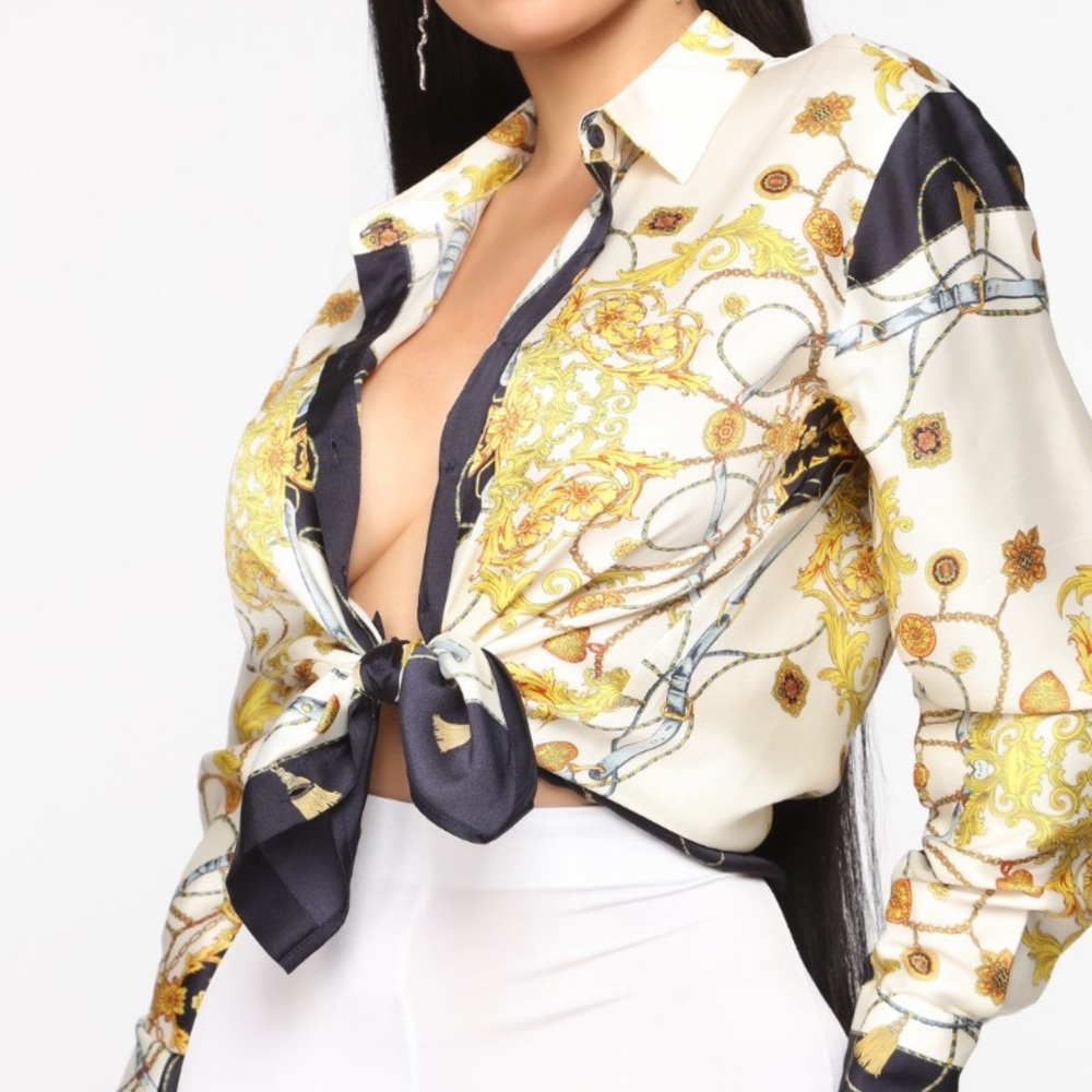 Button down - Picture 3 of 3